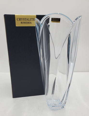 CRYSTAL GLASS VASE - LARGE