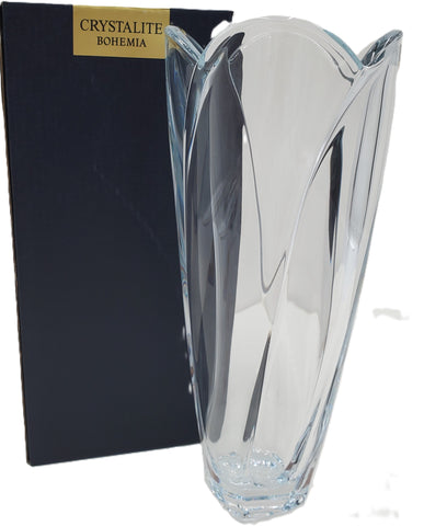 CRYSTAL GLASS VASE