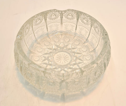 4.5"x2" GLASS ASHTRAY -ROUND